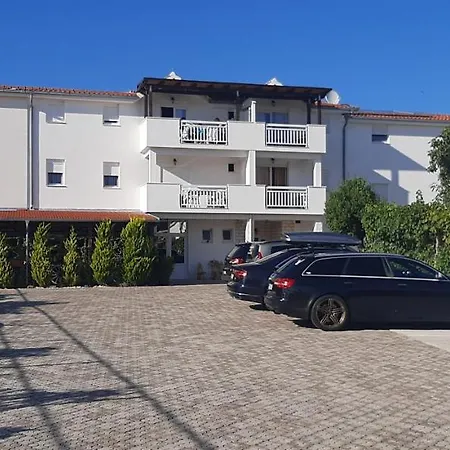 3a, First Floor * Rogoznica (Sibenik-Knin)